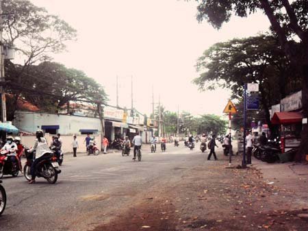 Sinh[-]viên[-]trốn[-]học[-]về[-]bên[-]canh[-]bạc[-]1